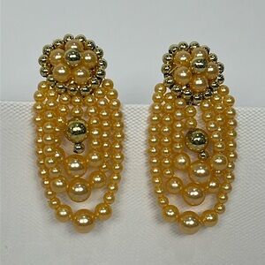 Vintage Faux Pearl Beaded Gold Tone Cluster 3 Strand Clip On Earrings OS
